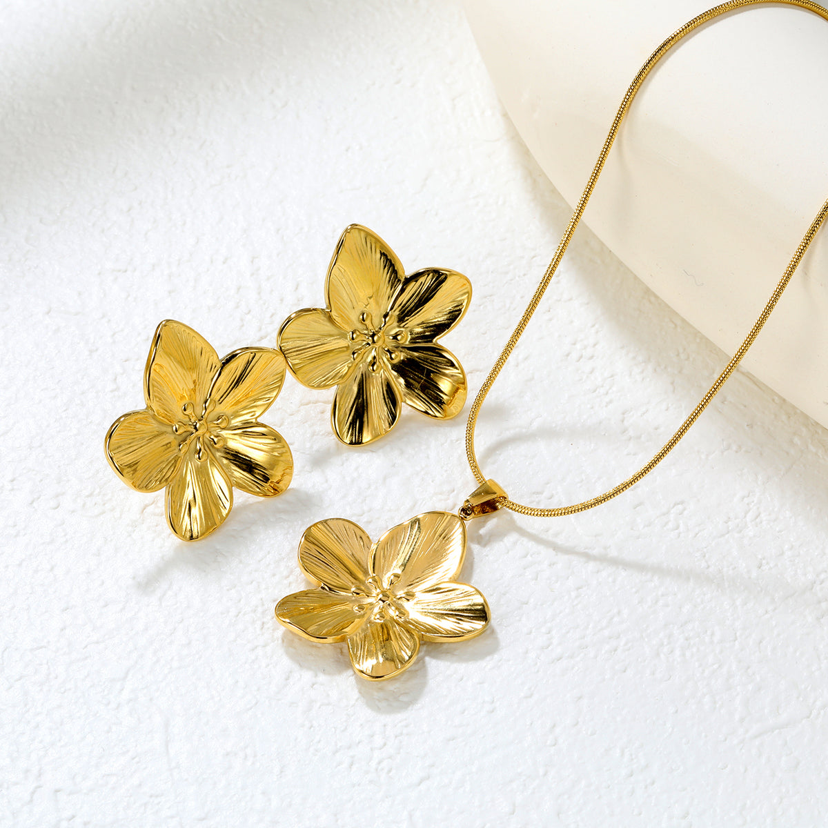 The Elara Jewelry Set